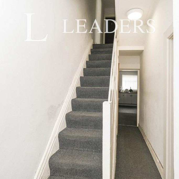 4 bedroom property to rent - Photo 1