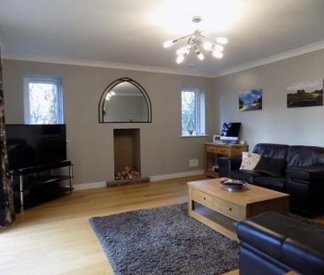 4 bedroom detached house to rent - Photo 1
