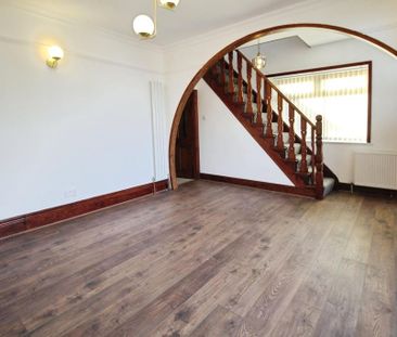 3 bedroom end of terrace house to rent - Photo 2