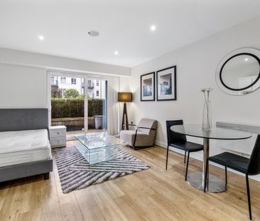 Studio Flat, Claremont House, NW9 - Photo 2