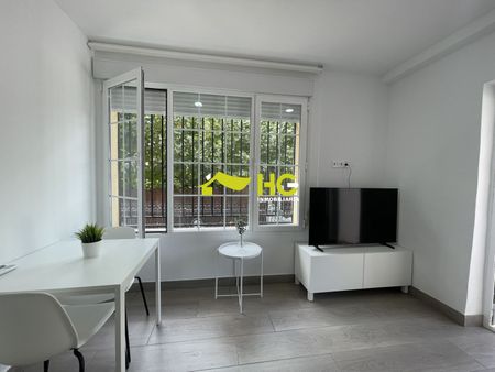 Alquiler Estudio en Urbanización - El Bosque, Villaviciosa De Odón - Photo 2