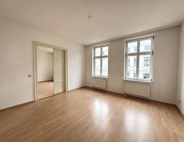 Attraktive 3-Raumwohnung mit 2 Balkonen, Einbauküche und Aufzug - Foto 1