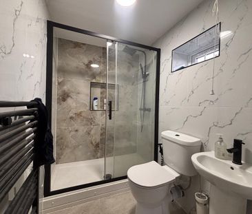 1 bedroom in a house share to rent - Photo 3