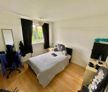 St Mildreds Road, Norwich - Photo 4