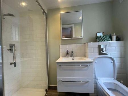 High Street, Chesham, HP5 - Photo 3