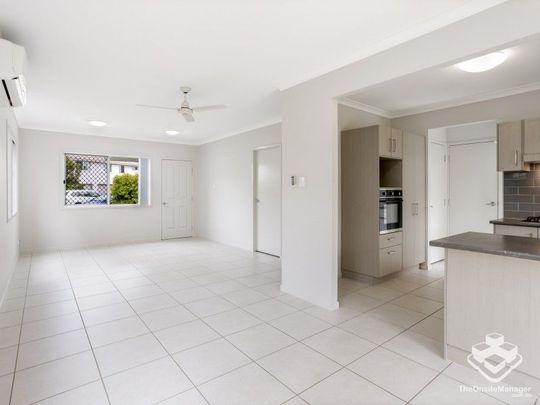 beautiful 3 bedroom unit available for immediate rent - Photo 1