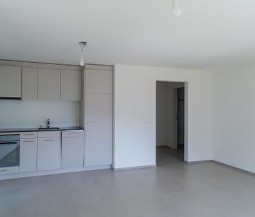 Moderne 2.5-Zimmer-Wohnung mit Sitzplatz und Panoramaaussicht - Foto 3