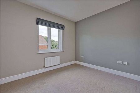 A four bedroom family house in a sought after location. - Photo 2