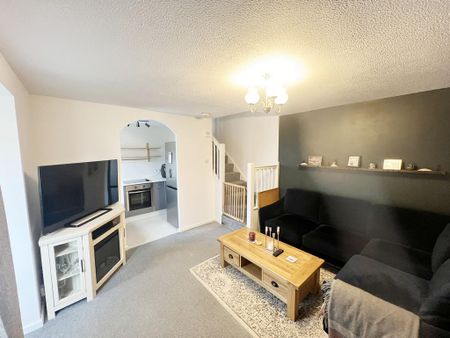 1 bedroom semi-detached house to rent - Photo 2