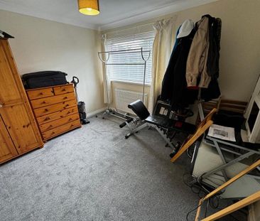 3 bedroom semi-detached house to rent - Photo 4