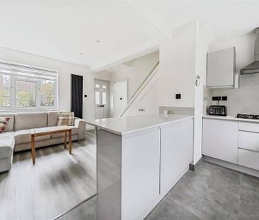 3 bedroom terraced house to rent - Photo 6