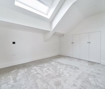 52A Wey Hill, Haslemere - 1 bedroomProperty for lettings - Seymours - Photo 2