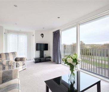 Well presented 4 bedroom link detached house at the prestigious Nin... - Photo 1