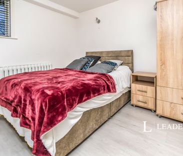 2 bedroom house to rent High Street, Brasted, Westerham, Kent, TN16 - Photo 3