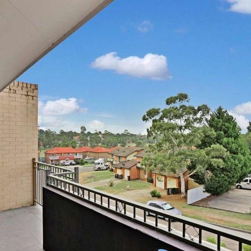 Contemporary Living - Photo 1