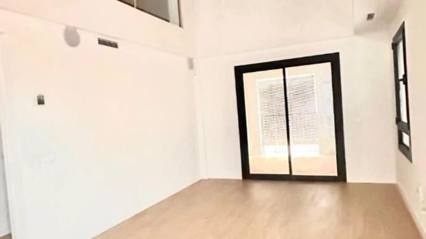 Dúplex de alquiler en Carrer D'anselm Clavé, 63, Centre - Photo 1