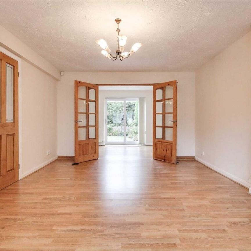 Kingfisher Way, Alwoodley, Leeds - Photo 1