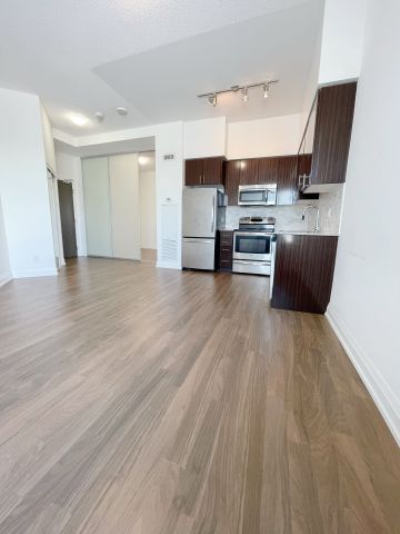 For Lease - 7161 Yonge Street Unit# 321, Markham, Ontario - Photo 2