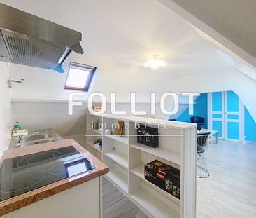 Charmant T2 meublé sous les combles à deux pas du château - Photo 3