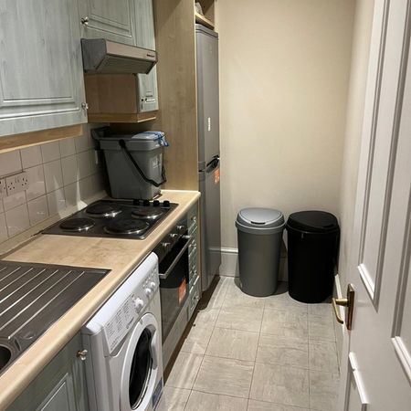 Room in a Shared Flat, Ongar Road, SW6 - Photo 3