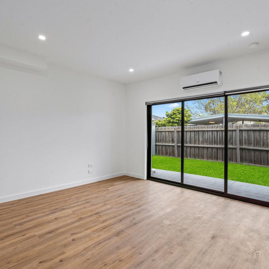 New Townhouse for lease - Photo 1