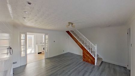 2 bedroom terraced house to rent - Photo 2