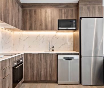 Near New Luxury Apartment. Views & Parking. Furnished Options to Suit - Photo 2