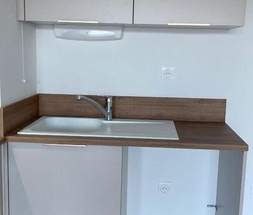 Location Appartement 2 pièces 38m² MONTPELLIER 34000 - Photo 4