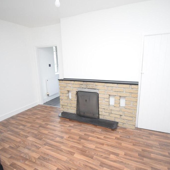 3 bedroom end of terrace house to rent - Photo 1