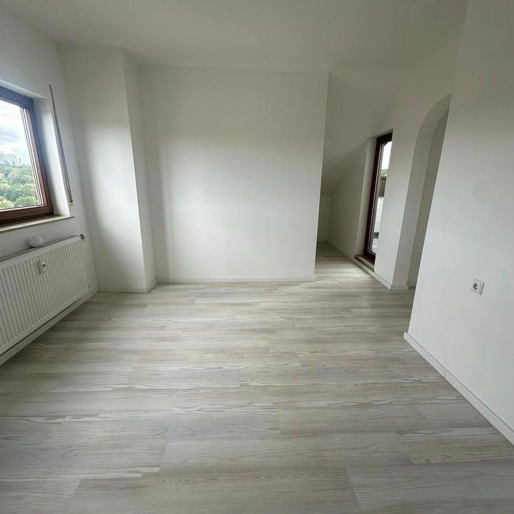 2 Zimmer Wohnung Dachgeschoss - Foto 1