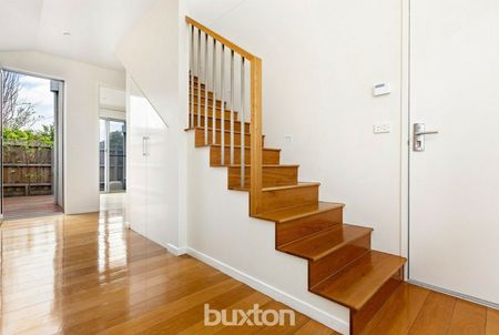 STUNNING TWO BEDROOM BEAUTY-6 MONTH LEASE - Photo 2