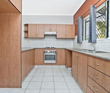 PERFECT PRICE - PERFECT LOCATION - PERFECT UNIT! - Photo 4