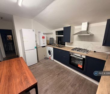 3 bedroom maisonette to rent - Photo 3