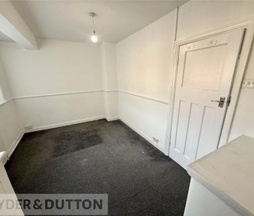 2 bedroom end of terrace house to rent - Photo 5