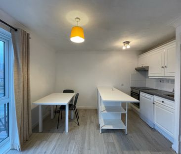 1 Bed Flat, Falcon Way, E14 - Photo 6