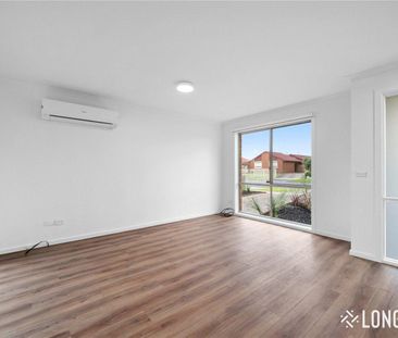 15 Centenary Drive, Mill Park, Vic 3082 - Photo 5