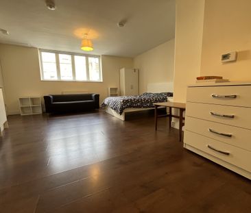 Studio flat to rent in St Peters Road, Bournemouth, BH1 - Photo 4