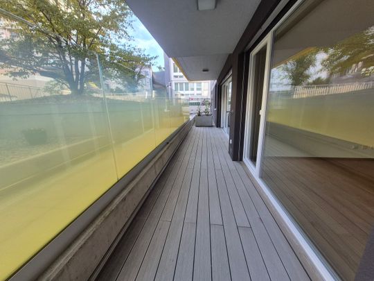 2PCES RECENT IN THE CITY CENTER - Photo 1