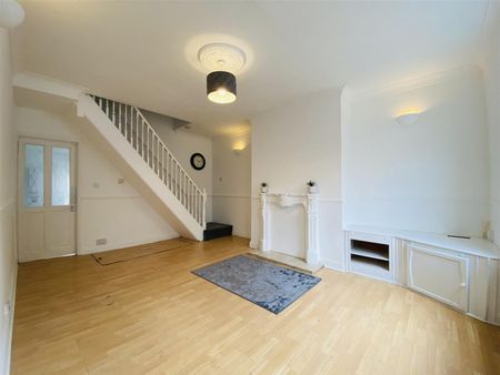 2 bedroom House To Let - Photo 2