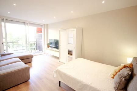 Carrer de Rocafort, Barcelona, Catalonia 08015 - Foto 4