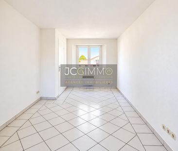 Location Appartement 2 pièces 40m² CUERS 83390 - Photo 3