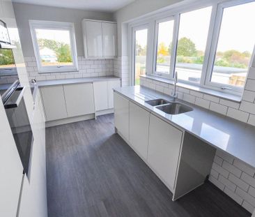 3 bedroom detached bungalow to rent - Photo 5