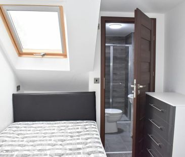 7 bedroom terraced house to rent - Photo 3