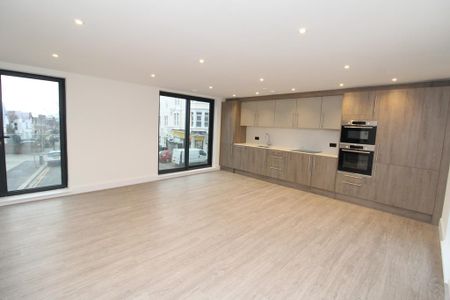 3 bedroom terraced house to rent - Photo 5