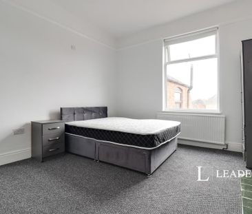 1 bedroom in a house share to rent - Photo 2