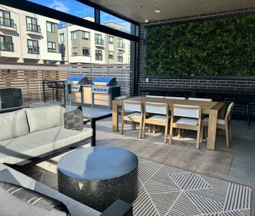 For Lease - 3250 Carding Mill Trail Unit# 521, Oakville, Ontario - Photo 5