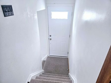 For Lease - 39 Bathford Crescent, Toronto, Ontario - Photo 5