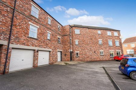 2 bedroom apartment to rent - Photo 2