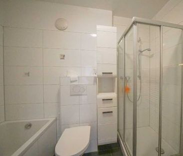 Moderne 2-Zimmer-Wohnung mit Balkon und EBK! - Photo 3