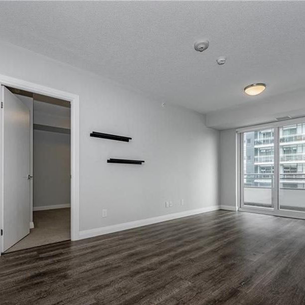 53 Arthur Street South 502 - Photo 1